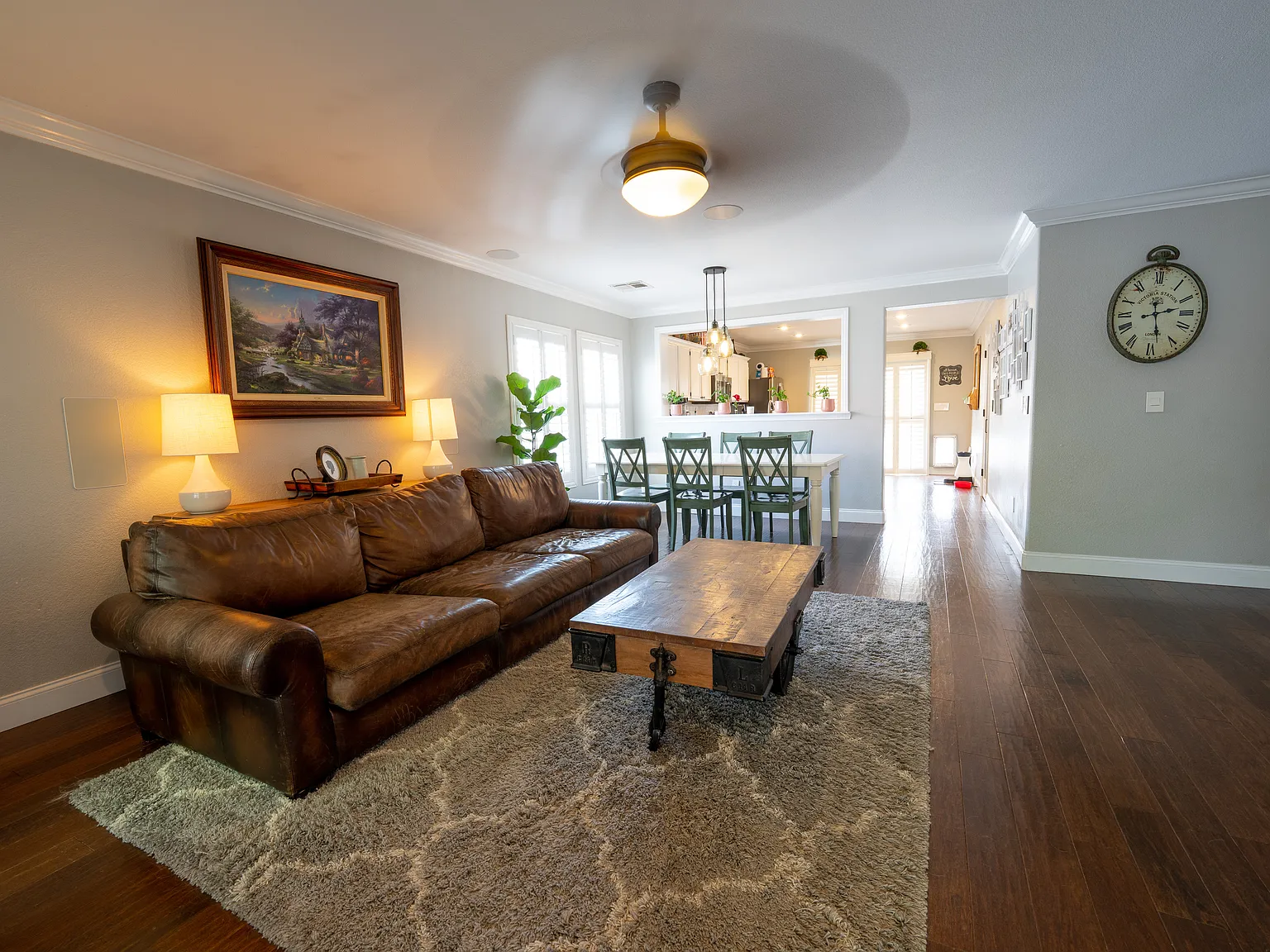 2 bed, 1396 sqft, $2,200 — Photo 2
