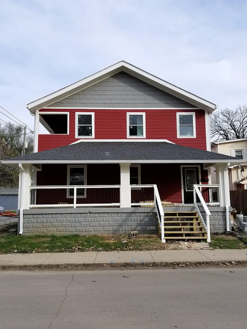 743 Laurel St photo 1