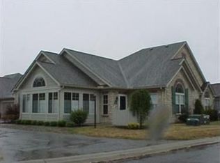 302 River Glen Dr NE, Warren, OH 44484