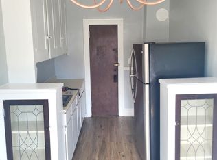 Baxterly, Lakewood, OH 44107