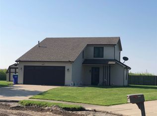 927 Bosuns Dr, Fort Wayne, IN 46819