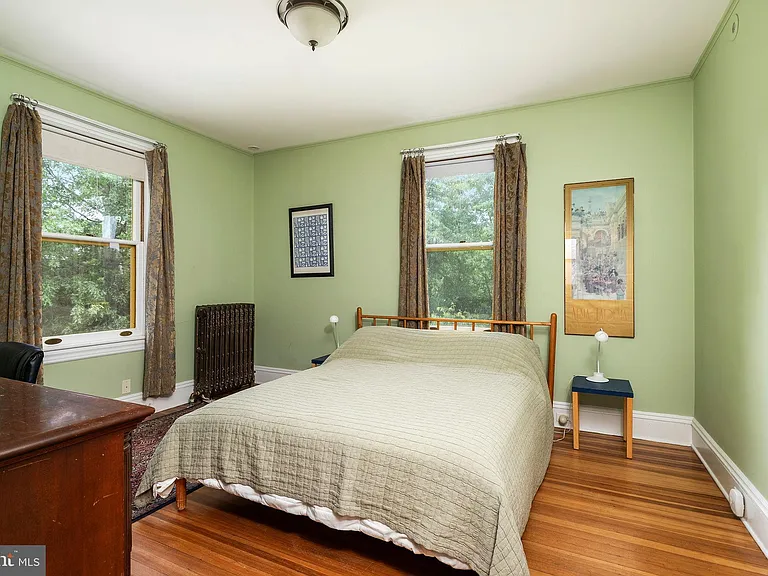 2 Hamilton Ave — Photo 6