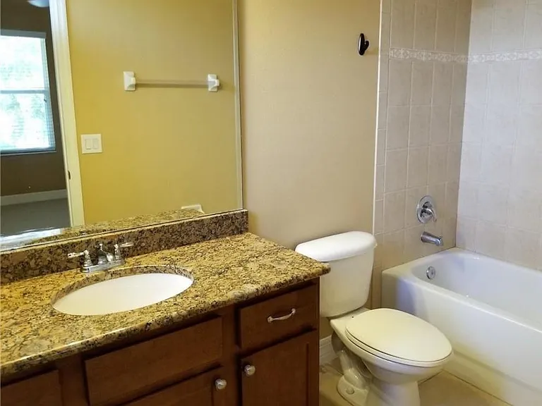 2401 S Shine Ave — Photo 12