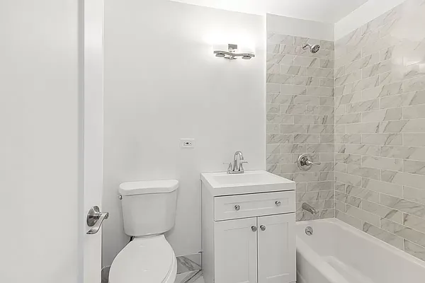 Rented by Compass | media 7