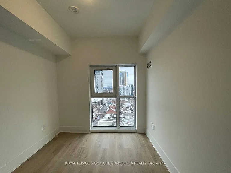 206 King St W #1303 — Photo 2
