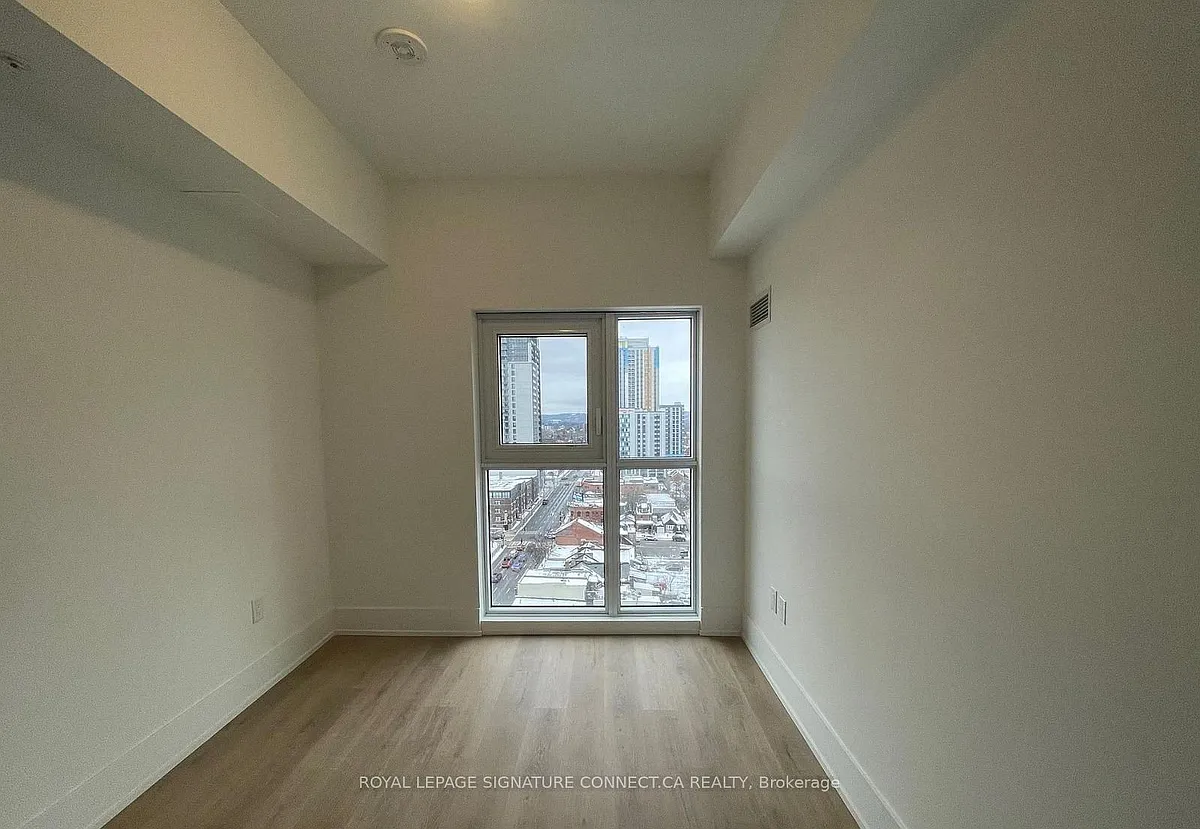 Building Photo - 206 King St W #1303