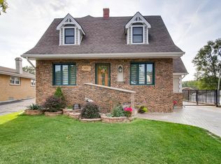9430 S 81st Ct, Hickory Hills, IL 60457