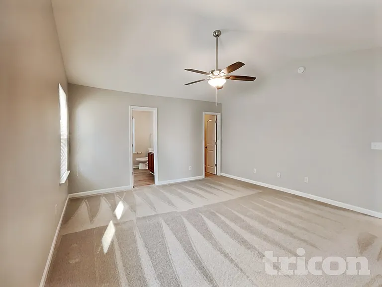 47 Hallow Oak St — Photo 6
