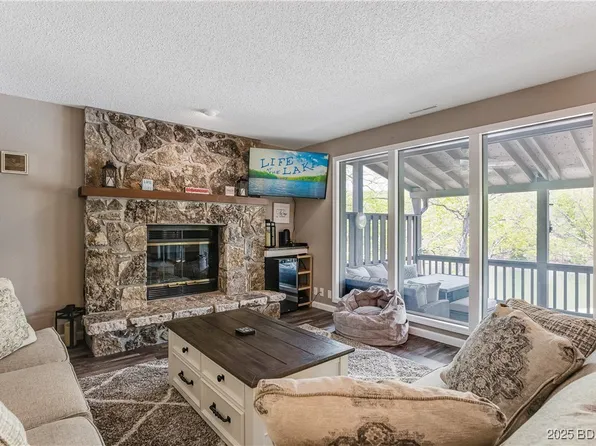 5676 Rockwood Ct, Osage Beach, MO 65065