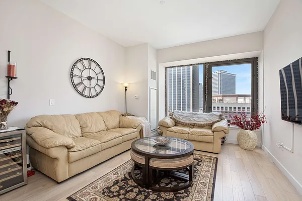 Rented by Realmart Realty LLC | media 18