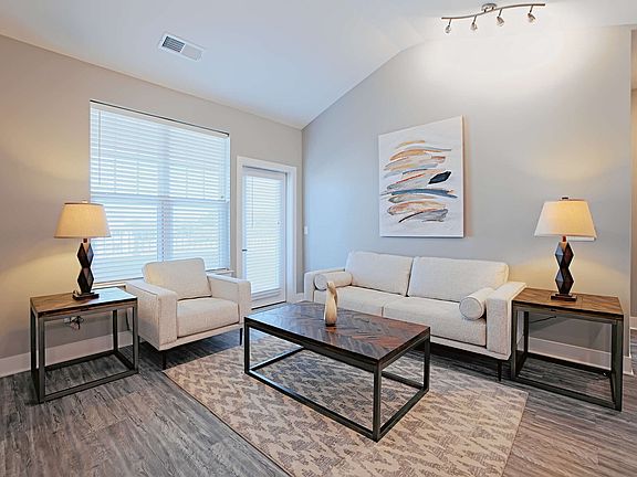 4th image of 6100 Park St #207