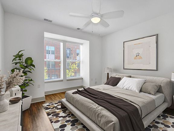 4th image of 229 Orleans St #14-1850