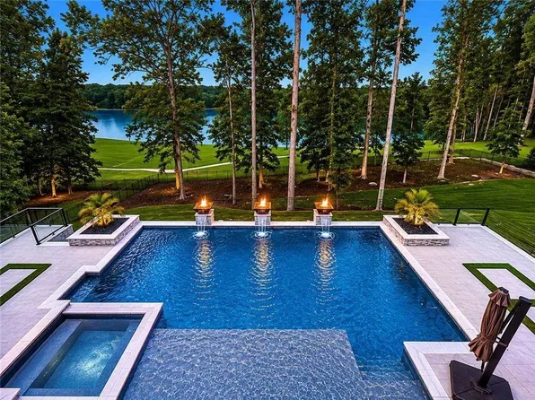 245 Traditions Dr, Alpharetta, GA 30004