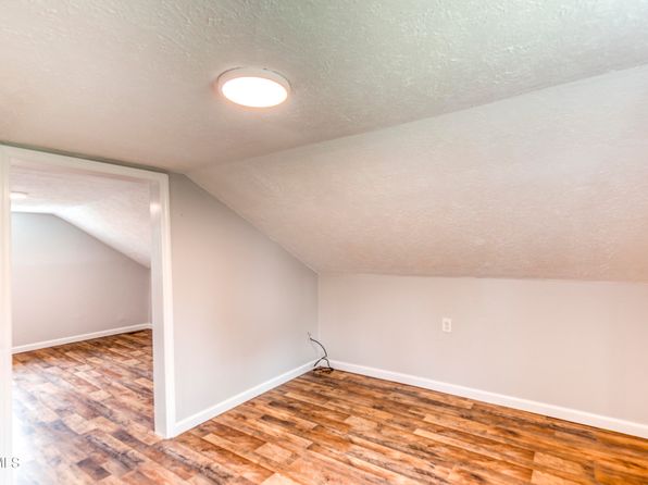 420 Baltimore St NW, Abingdon, VA 24210