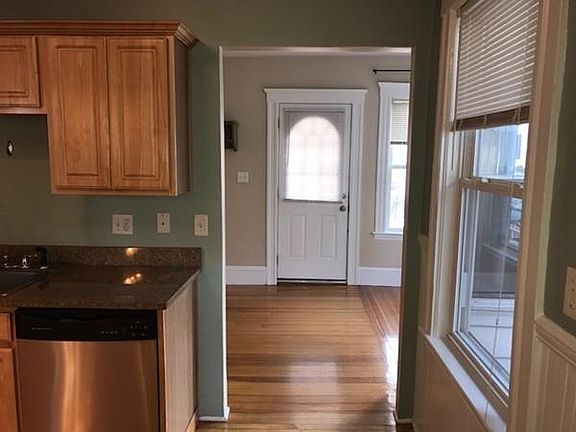 3rd image of 12 Prescott St #1