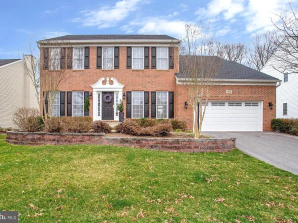 2418 Heather Stone Dr, Gambrills, MD 21054