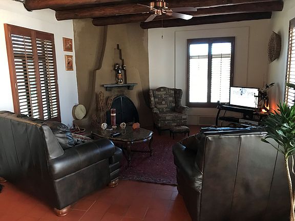 Living room area 