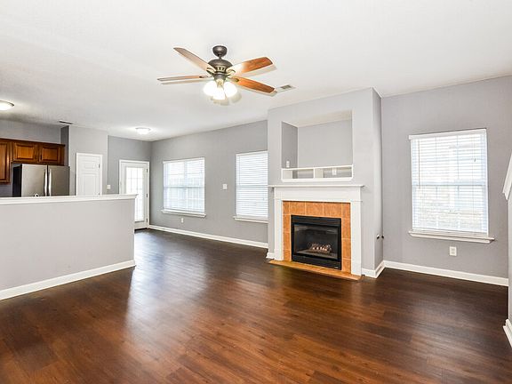 5th image of 9918 White Poplar Dr