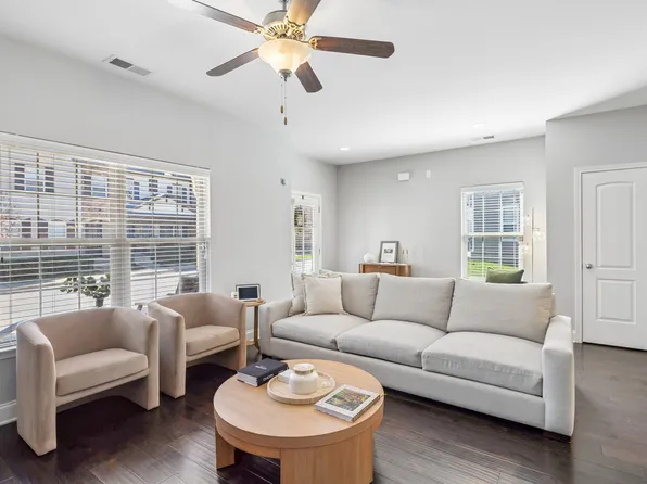 530 Vintage Green Ln, Franklin, TN 37064