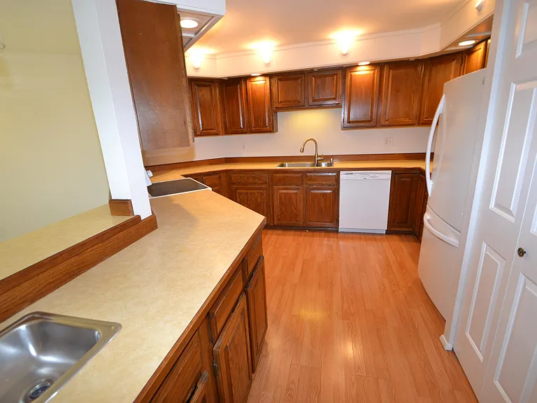 1520 15th Ave E #24 — Photo 4