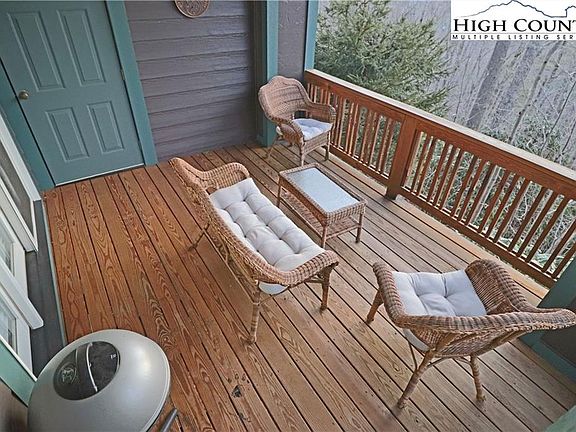 3rd image of 465 Peaceful Haven Dr Unit 512