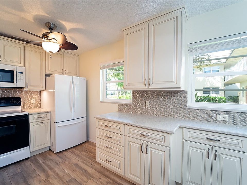 1st image of 29 Vista Gardens Trl APT 106
