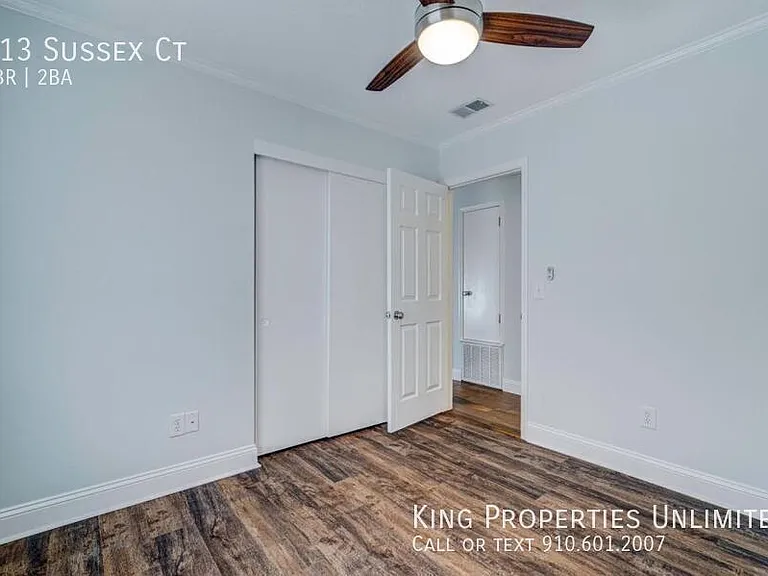 313 Sussex Ct — Photo 24