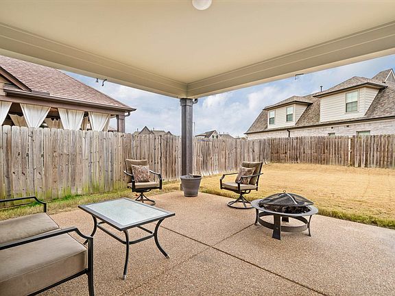 4th image of 7087 Hill Farm Dr