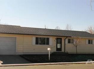 315 Kinnikinnick Dr, Riverton, WY 82501
