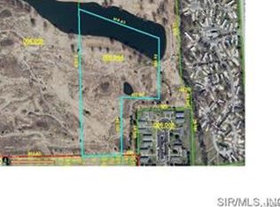 Storey Ln, Alton, IL 62002