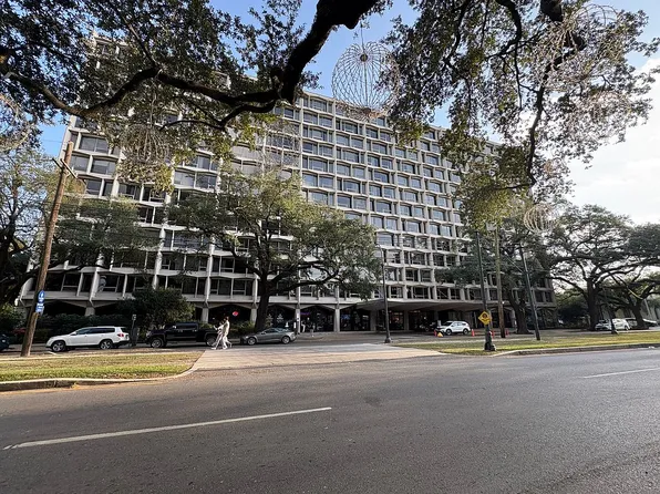 2100 Saint Charles Ave APT 12G, New Orleans, LA 70130