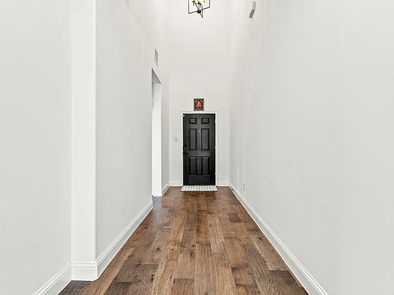 1717 Canals Dr — Photo 6