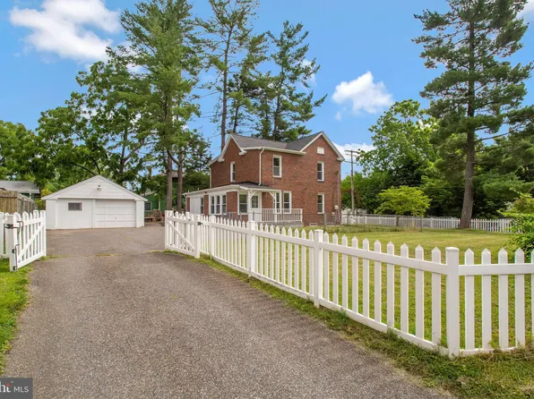 8700 Maple Ave, Bowie, MD 20720