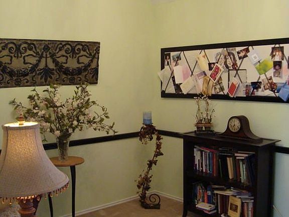 3rd Bdrm / Office (Vaulted Ceilings w/Beams)