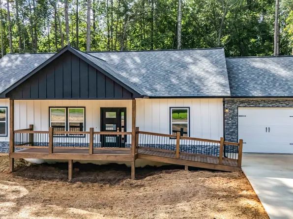 22 Summer Ct, Carrollton, GA 30116