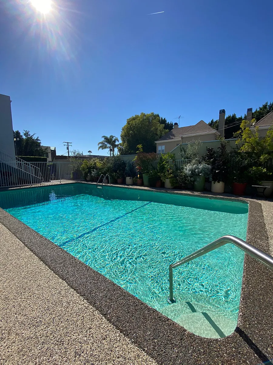 Pool - 7205 Fountain Ave #13