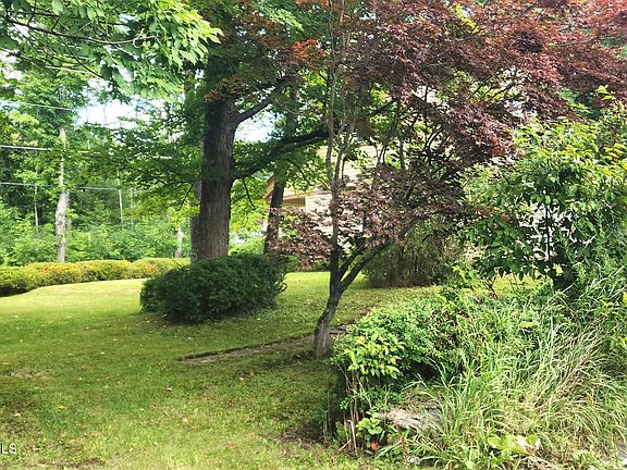 4th image of 200 N Lake Road