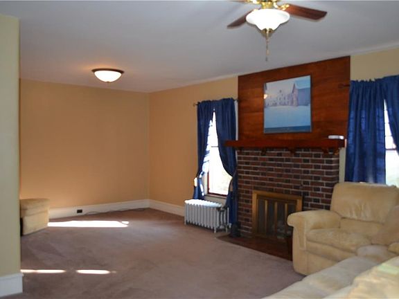 5th image of 10071 Smith St