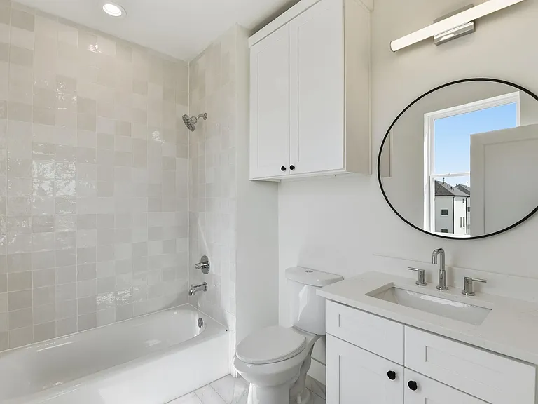 7704 Earl Rudder Way — Photo 30