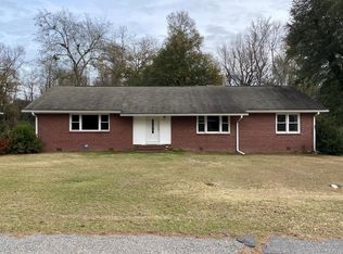 91 Clemson St, Williston, SC 29853