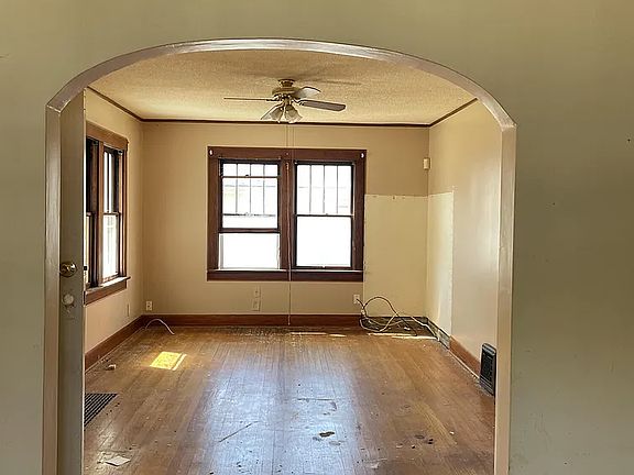 4th image of 1706 7th Ave