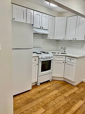 5th image of 113 Mott St #4