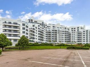 1001 Marina Dr APT 211, Quincy, MA 02171