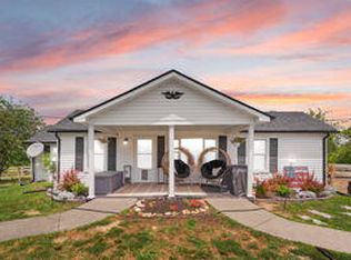 5600 Richmond Rd, Irvine, KY 40336