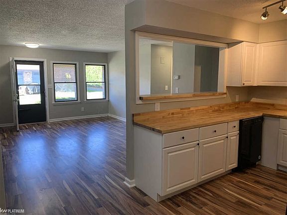 2nd image of 22749 Garfield St #18