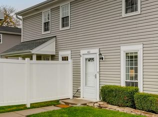 461 Northampton Ln #461, Roselle, IL 60172