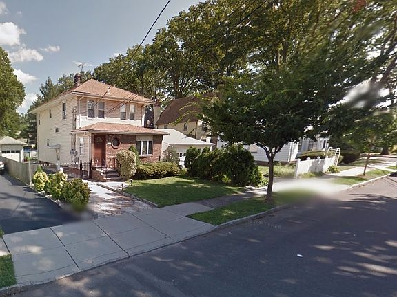 2nd image of 334 De Witt Ave