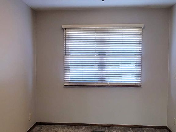 5th image of 20211 Amelia Ave