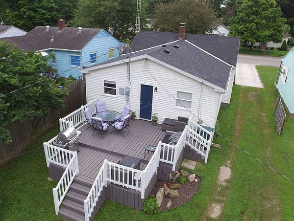 4th image of 219 NW 17th St