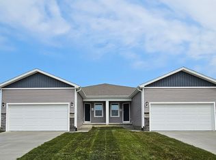 7909 N 170th St, Bennington, NE 68007